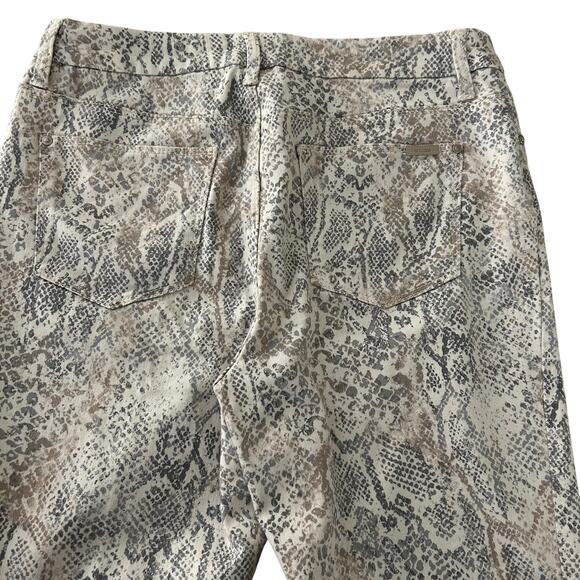 Chicos So Slimming Girlfriend Jeans Slim Leg Animal Print SZ6R - Picture 3 of 8